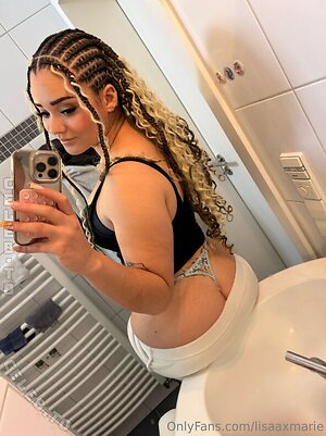 lisaaxmarie Nude Leaked Photo #21