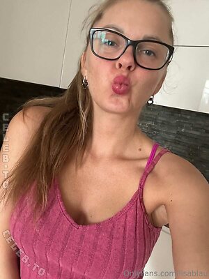 lisa.blauuu leaked photo #6