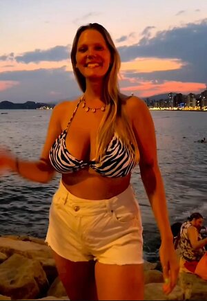 Lisandra Lea leaked photo #10