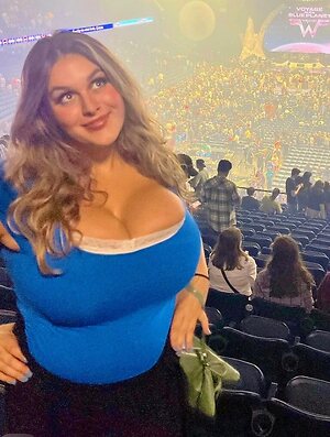 Lisa’s leaked photo #50