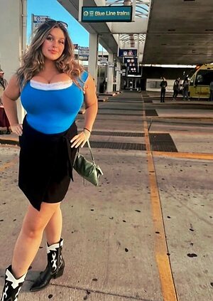 Lisa’s leaked photo #51