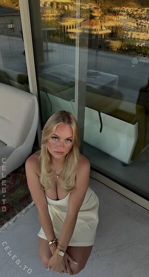 liska.sell leaked photo #2