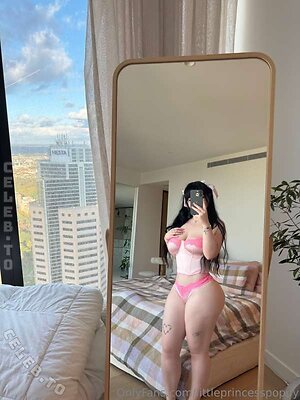 Littleprincesspoppy / Lara Rose