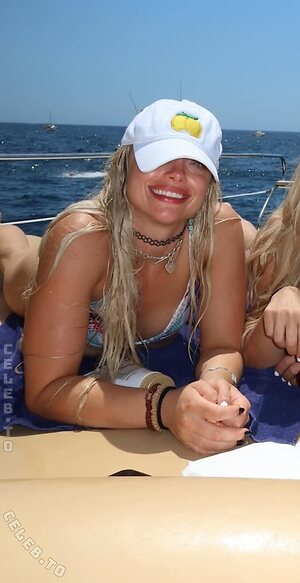 Liv Morgan photo