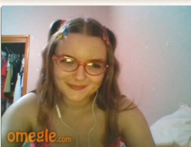 lives com meninas inocentes Nude Leaked Photo #2
