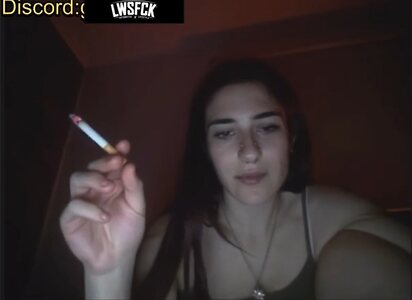 lives com meninas inocentes Nude Leaked Photo #7