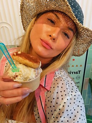 Livia Andrade leaked photo #19