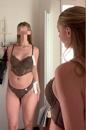 Liviablaze leaked photo #55