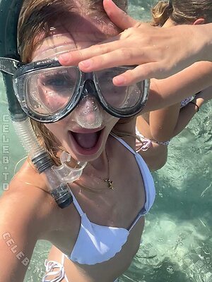 livingwithleenaa leaked photo #15