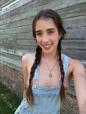 Livinia Roberts Nude Leaked Photo #104