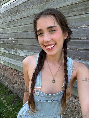 Livinia Roberts Nude Leaked Photo #105