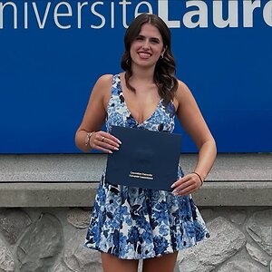 livpapineau leaked photo #2