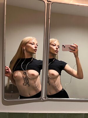 liyai leaked photo #2