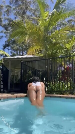 Liz Cambage