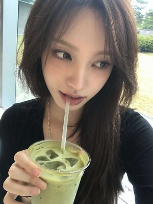 LIZ leaked photo #40