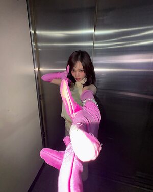 LIZ leaked photo #121