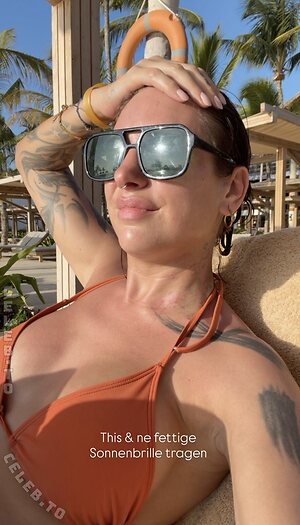 Liza Waschke Nude Leaked Photo #4