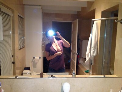 Lizzy Caplan leaked photo #57