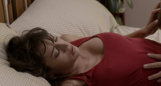 Lizzy Caplan leaked photo #62
