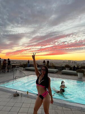 Lizzy leaked photo #7