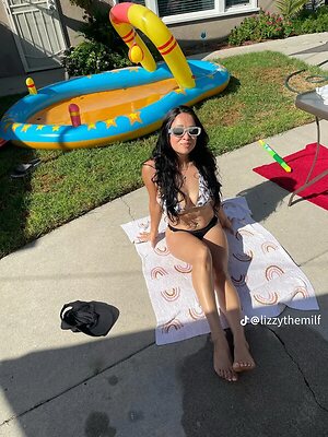 Lizzy leaked photo #21