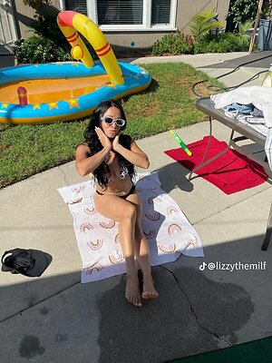 Lizzy leaked photo #25