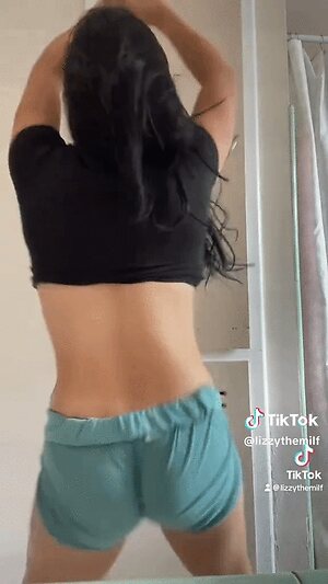 Lizzy leaked photo #27