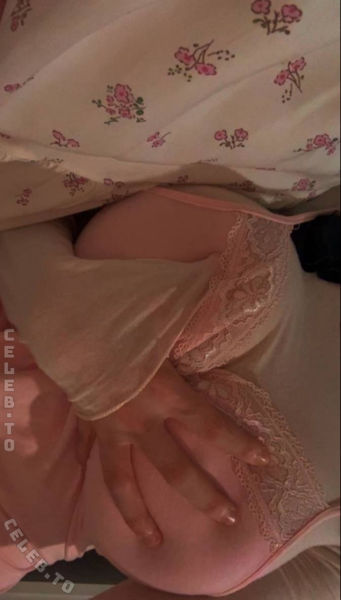 lldrzelall (lldrzelall / Zelal / ldrzelall) Nude Leaked Photo #17