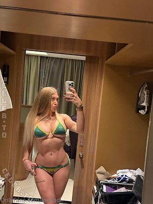 Loenihadi Nude Leaked Photo #87