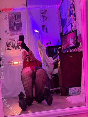 lofipeach.cos leaked photo #16