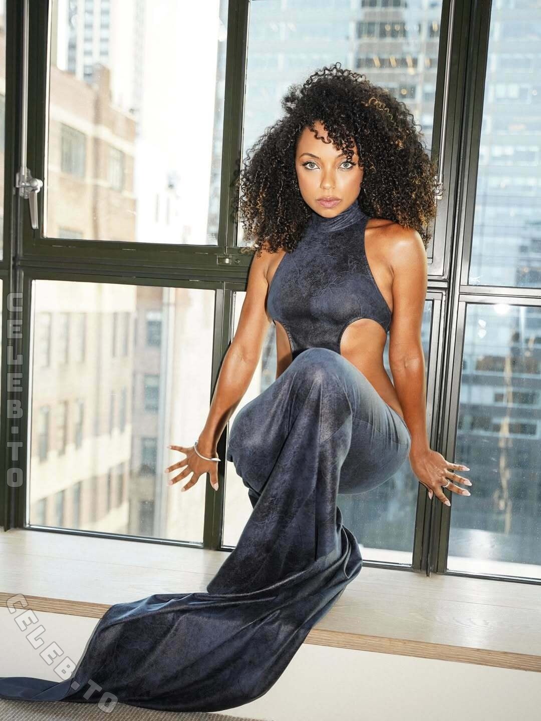 Logan Browning photo