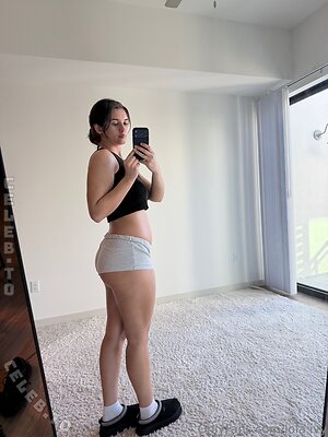 lola ivy Nude Leaked Photo #50