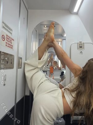 Lola Weippert Nude Leaked Photo #5