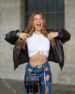 Lola Weippert photo