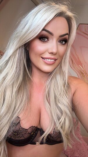 Lola_Lovexxxx leaked photo #3