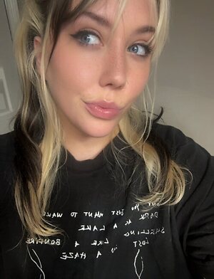 LolaRabbbit leaked photo #22