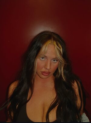 Lololuxxxe leaked photo #5