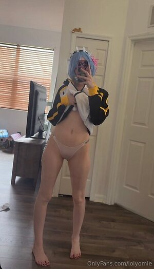 lolyomie leaked photo #23