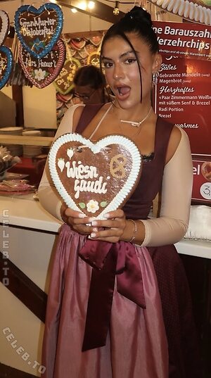 Loma Marie Nude Leaked Photo #8