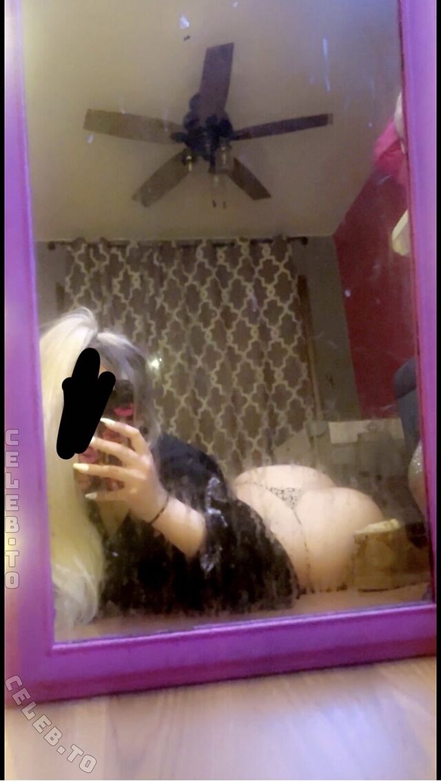 London Keefe leaked photos