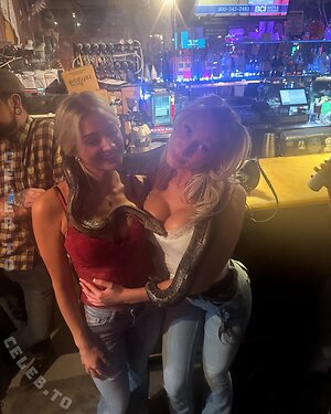Londyn Hope leaked photos