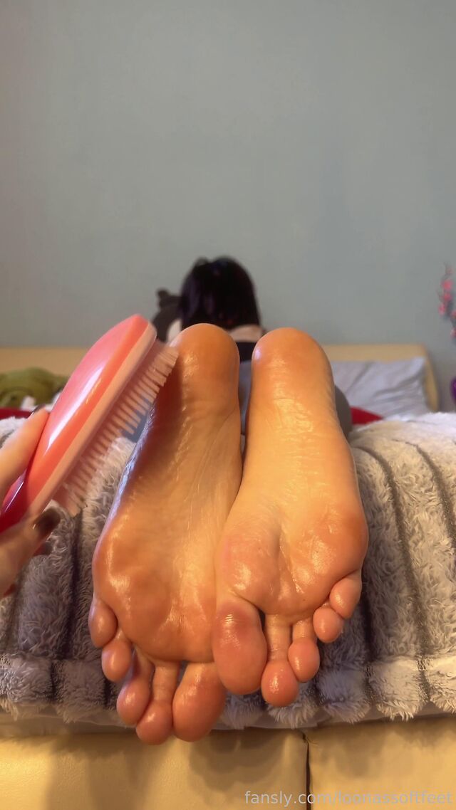 Loonassoftfeet leaked photos