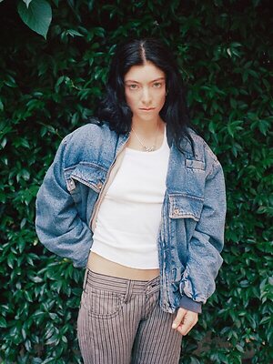 Lorde leaked photo #21