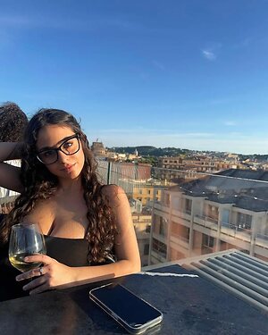 lorenza g