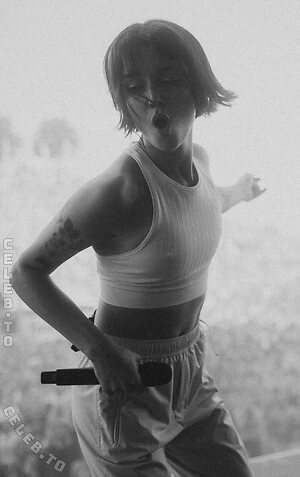 LOTTE (musikvonlotte) Nude Leaked Photo #4