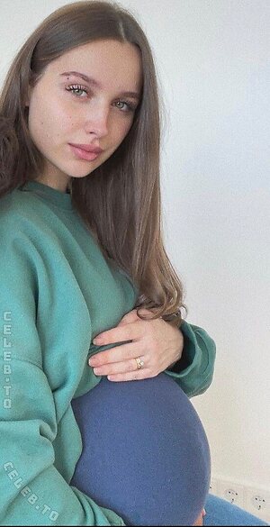 Louisa Jindaoui Nude Leaked Photo #9