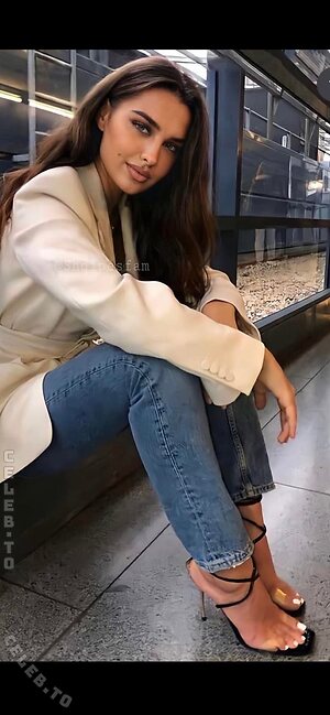 Louisa Jindaoui Nude Leaked Photo #15