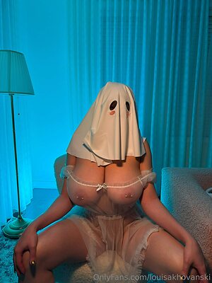 Louisa Khovanski leaked photo #167