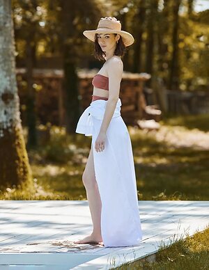 Louise Bourgoin leaked photo #13