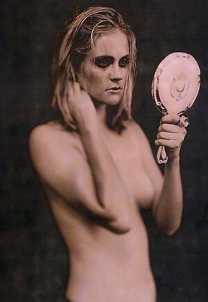 Louise Crawford leaked photo #4
